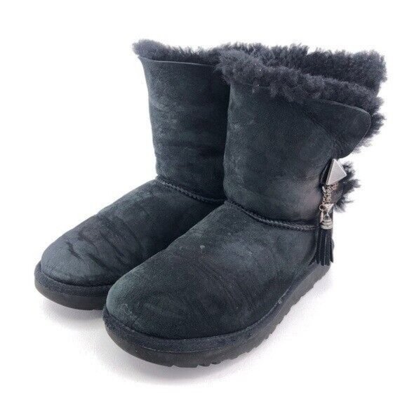 UGG Lilou Charm Sheepskin Winter Boots - Picture 3 of 12